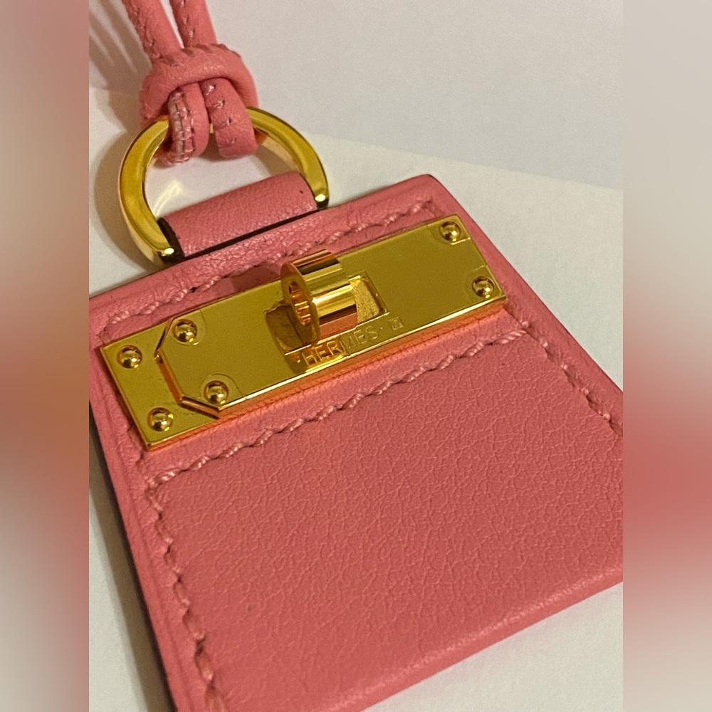 HERMÈS MONPETITKELLY PRINTED PENDANT NECKLACE - Picture 16 of 16